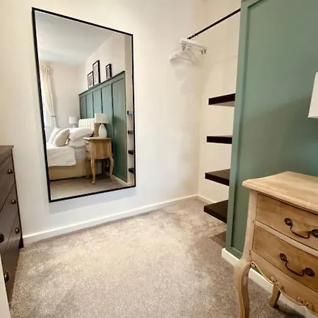 Cosy & Dog Friendly Ground Floor Flat In 哈罗盖特