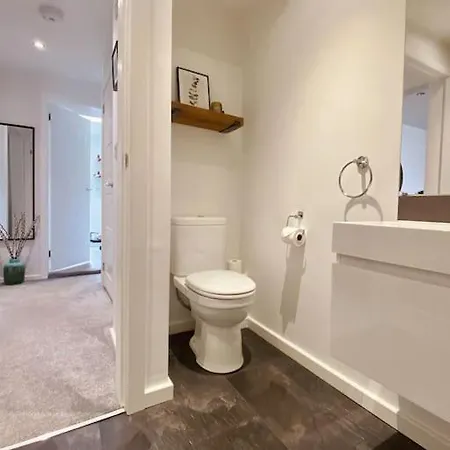 Apartment Cosy & Dog Friendly Ground Floor Flat In *